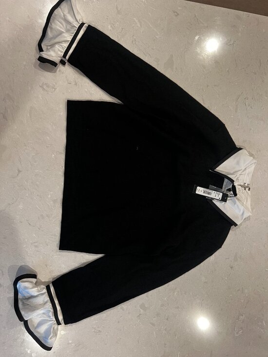 Alice + Olivia Sweaters - Alice + Olivia Black Sweater White Collared Layered Shirt Ruffle Cuffs L NWT